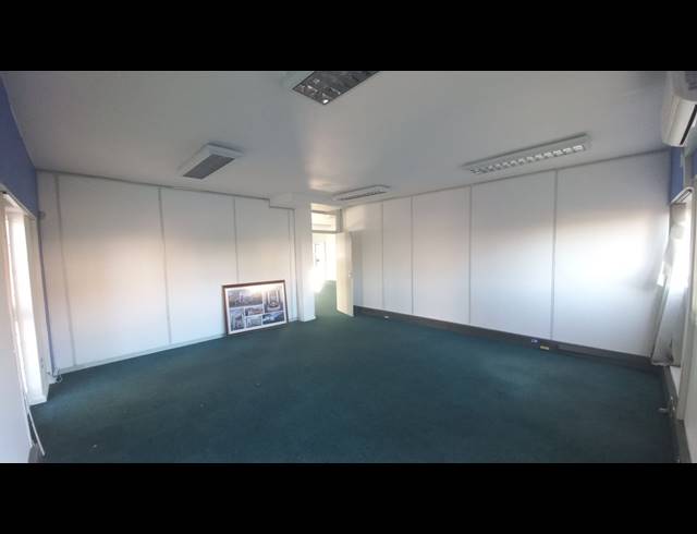 123M² OFFICE TO LET IN CLAREMONT